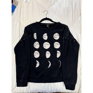 Black Moon Phase Print Sweatshirt – Size M - Forever 21